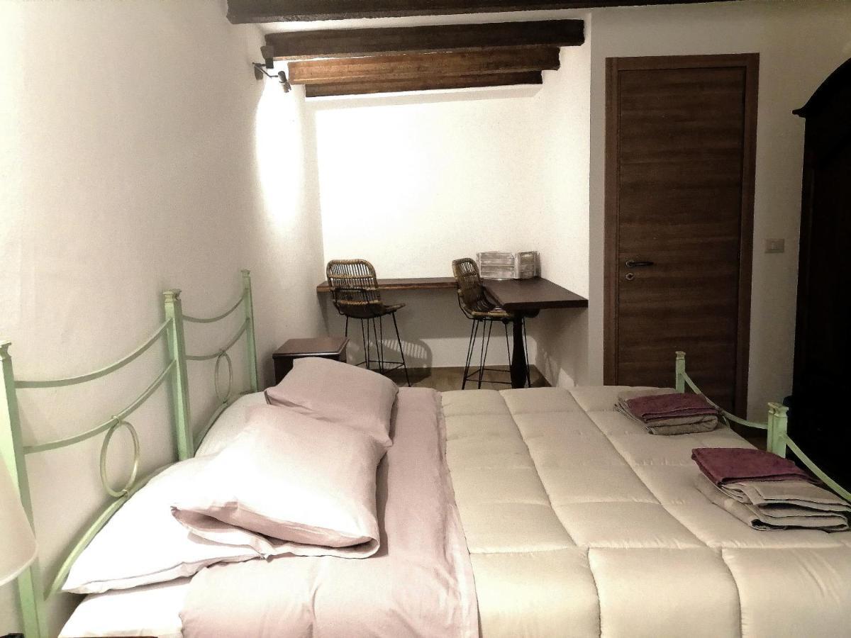 Отель A Casa Mia Читта-ди-Кастелло Экстерьер фото